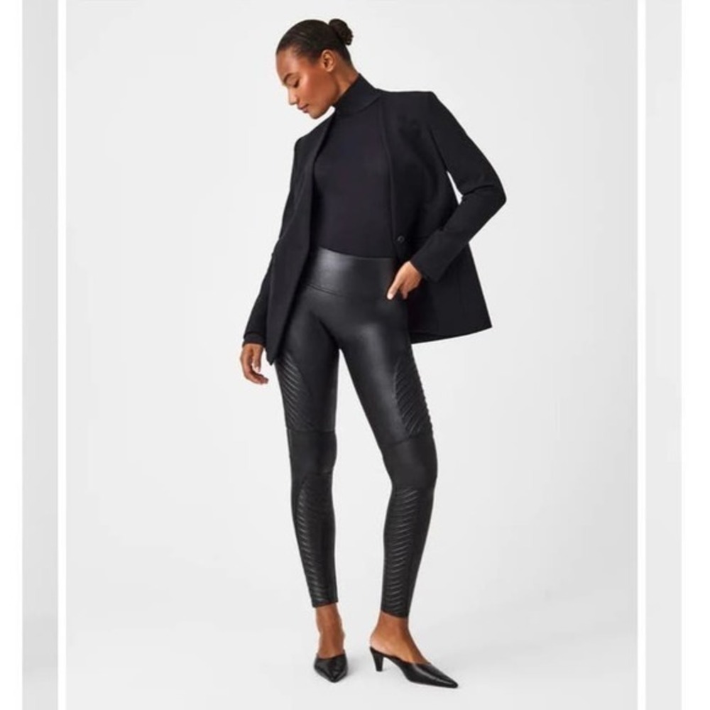 Spanx Faux Leather Moto Leggings‎ in size Medium